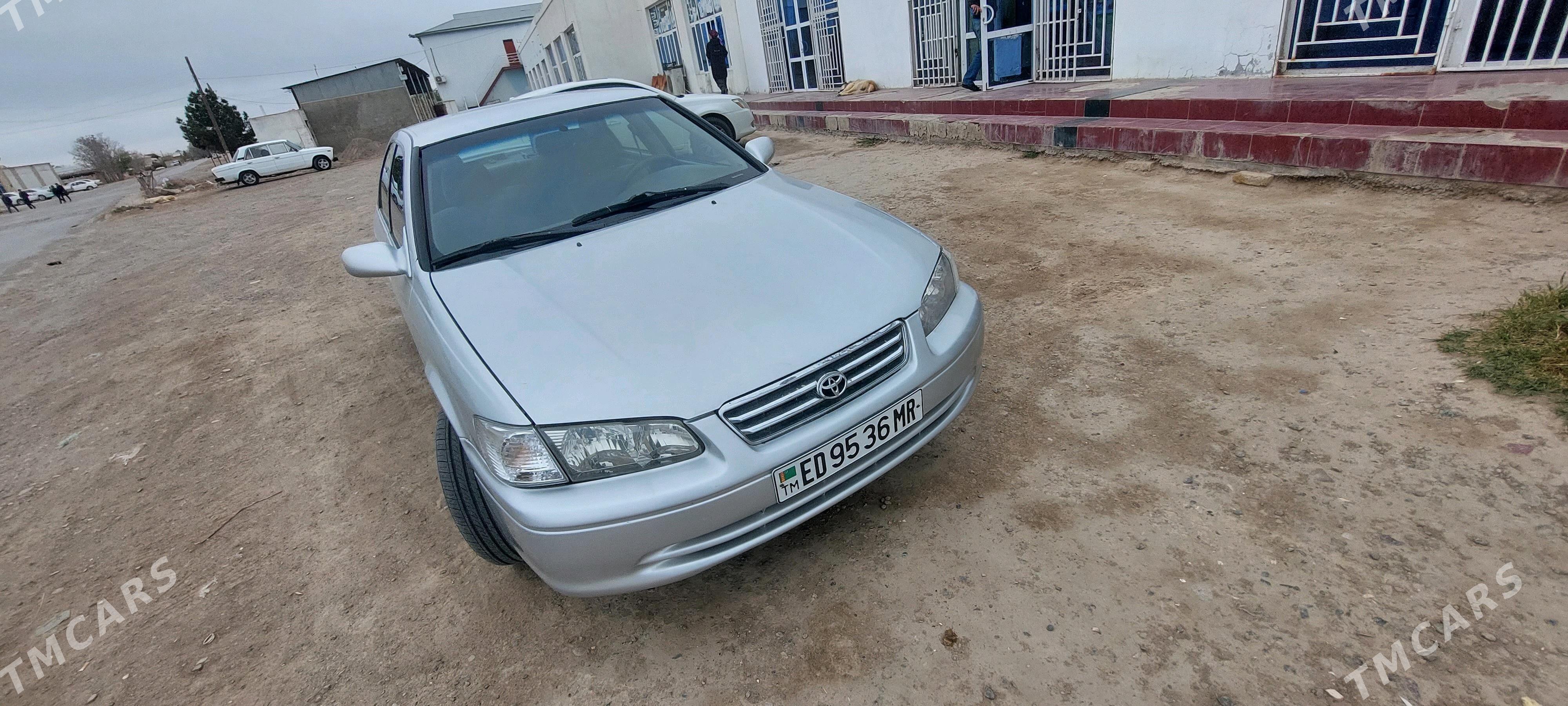 Toyota Camry 2000 - 127 000 TMT - Байрамали - img 2