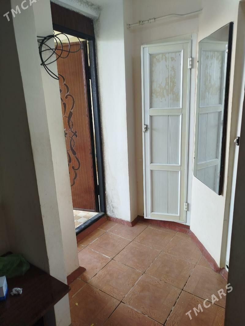 срочно 5 мкр 3/3 этаж 1 ком - 5 mkr - img 3