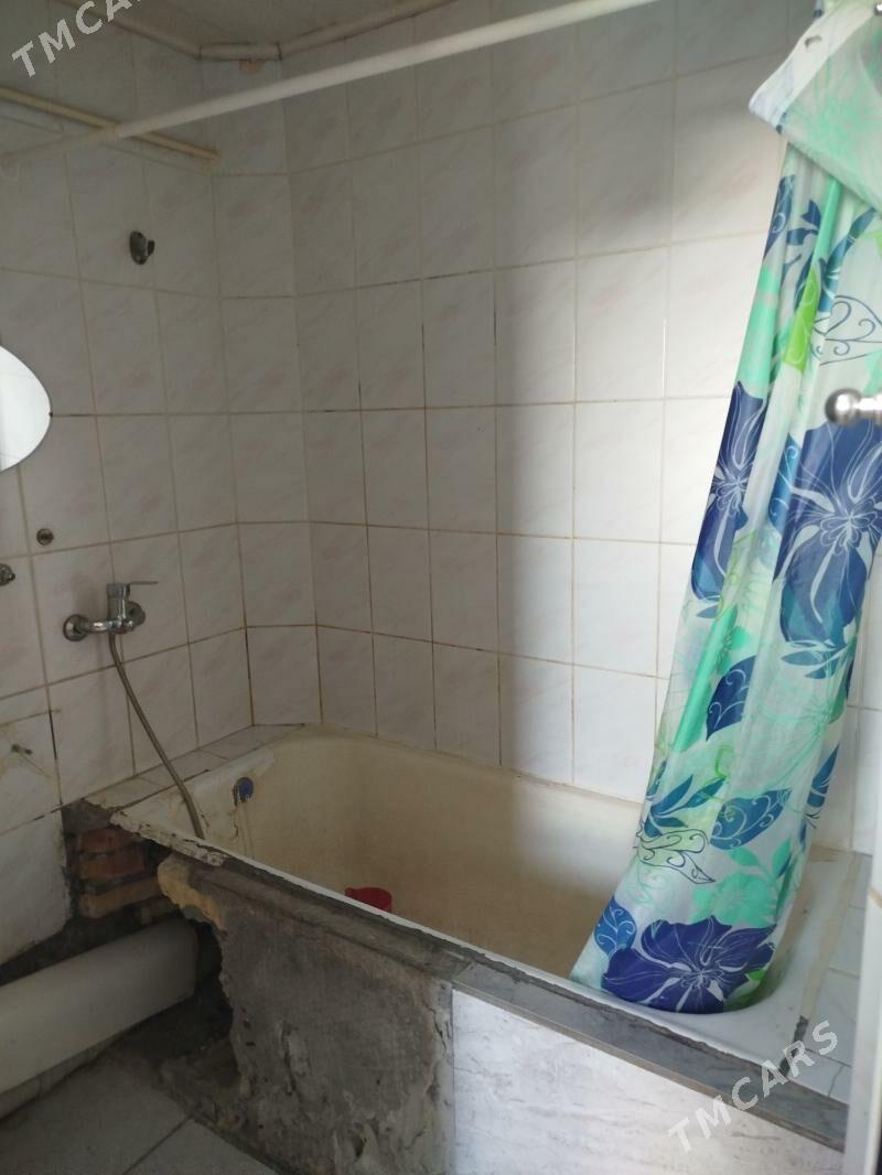 срочно 5 мкр 3/3 этаж 1 ком - 5 mkr - img 4