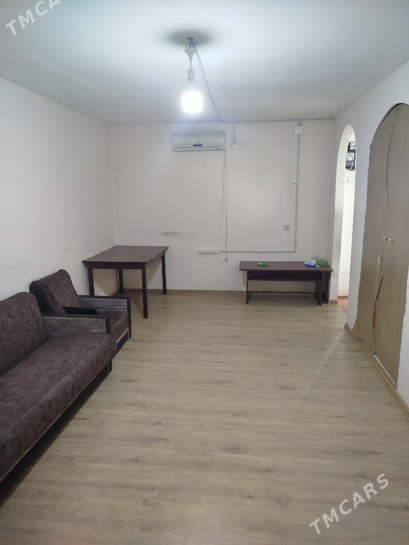 срочно 5 мкр 3/3 этаж 1 ком - 5 mkr - img 2