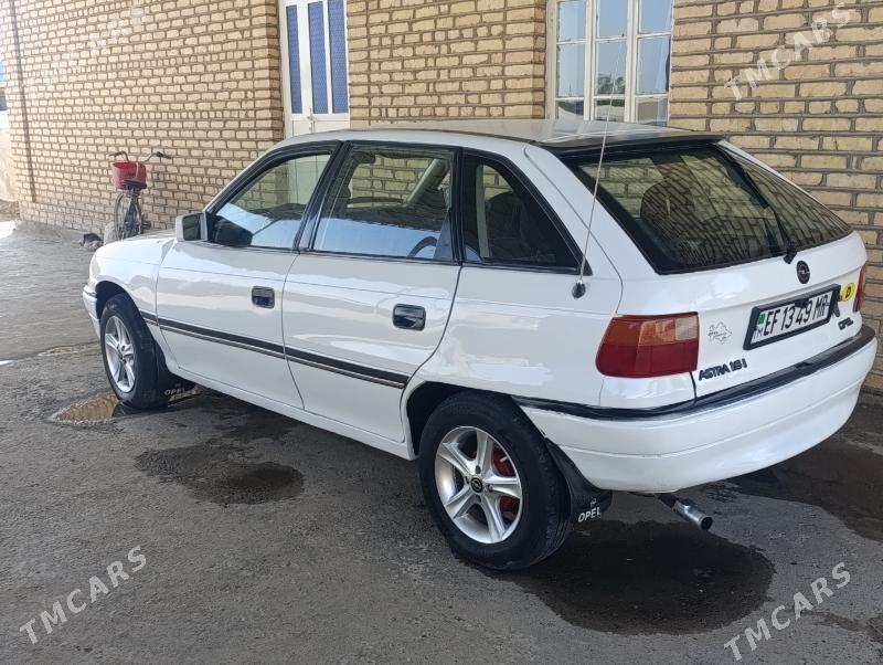 Opel Astra 1992 - 23 000 TMT - Мары - img 4