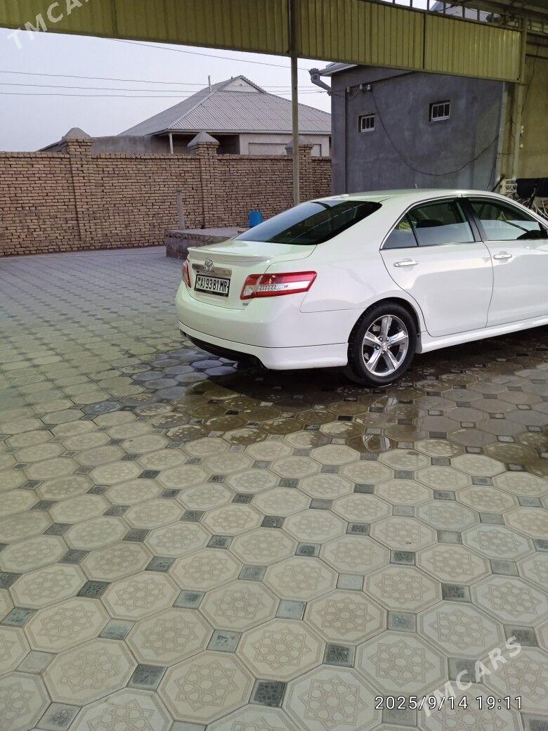 Toyota Camry 2010 - 178 000 TMT - Байрамали - img 4