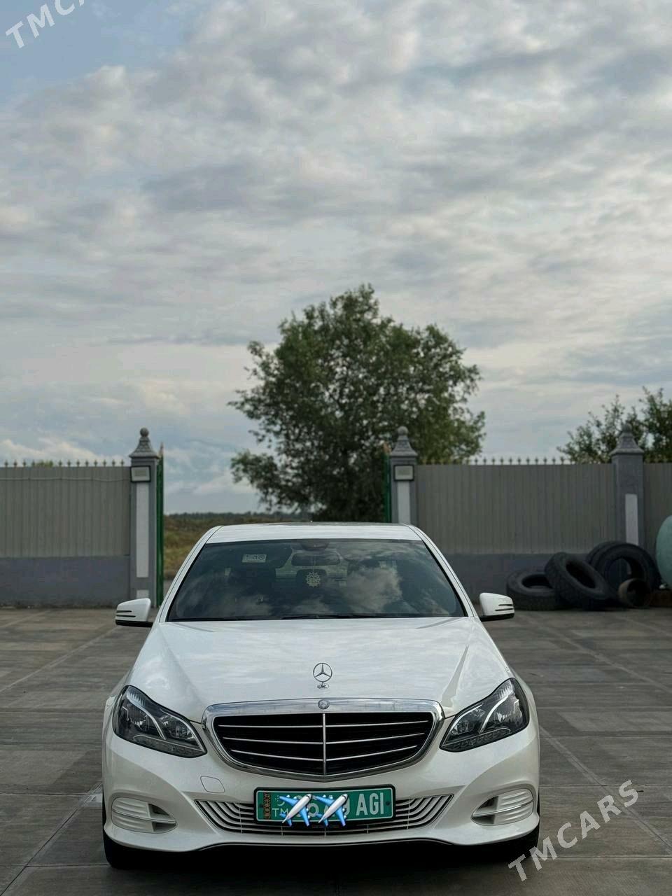 Mercedes-Benz E300 2014 - 405 000 TMT - Ашхабад - img 5