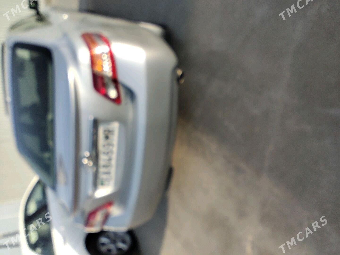 Toyota Camry 2011 - 240 000 TMT - Мары - img 7