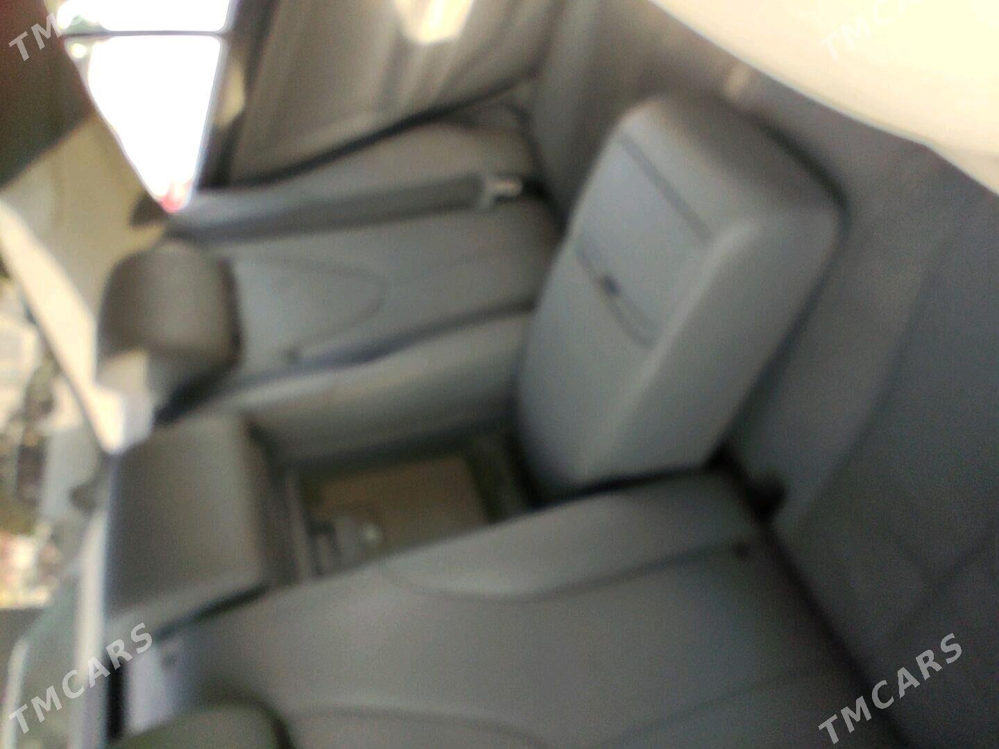Toyota Camry 2011 - 240 000 TMT - Мары - img 3