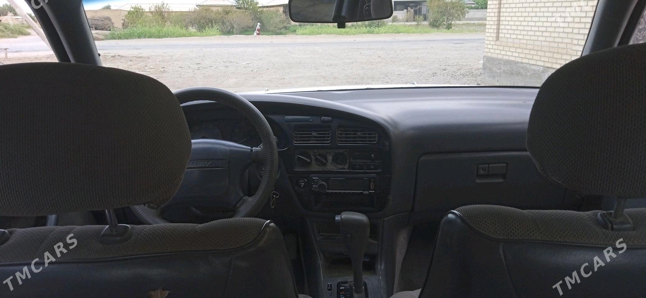 Toyota Camry 1992 - 72 000 TMT - Сакарчага - img 5
