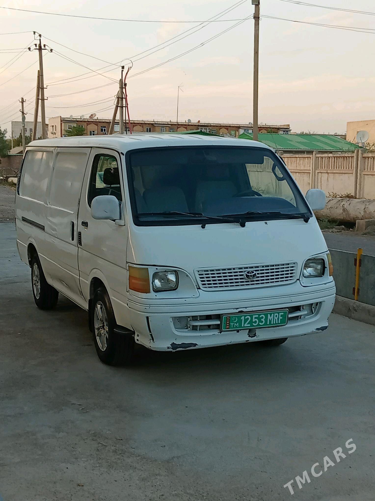 Toyota Hiace 2001 - 90 000 TMT - Мары - img 3