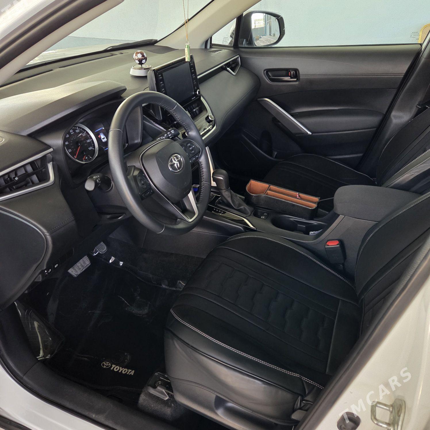 Toyota Corolla Cross 2022 - 405 000 TMT - Büzmeýin - img 3