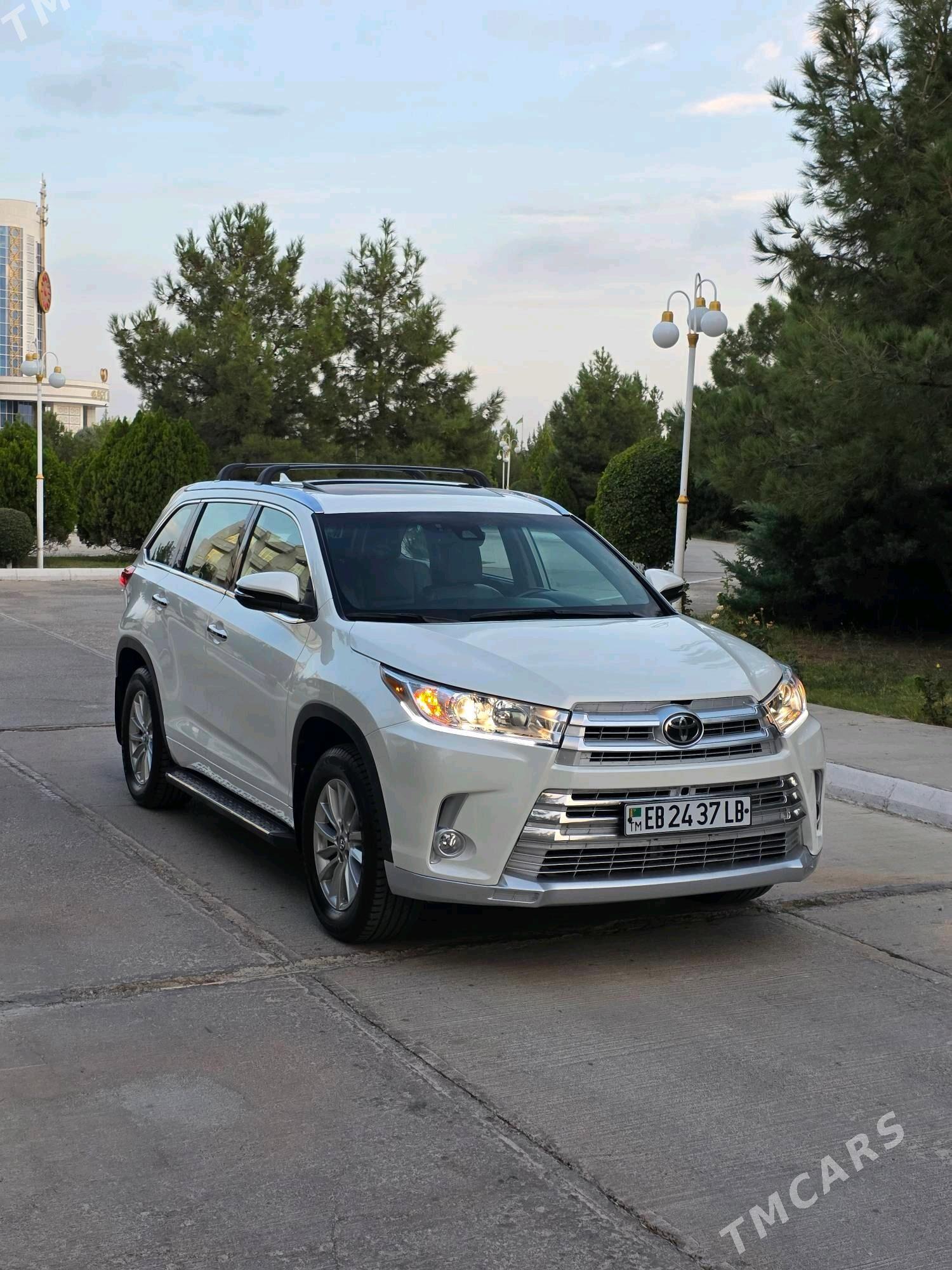 Toyota Highlander 2018 - 450 000 TMT - Чарджоу - img 2
