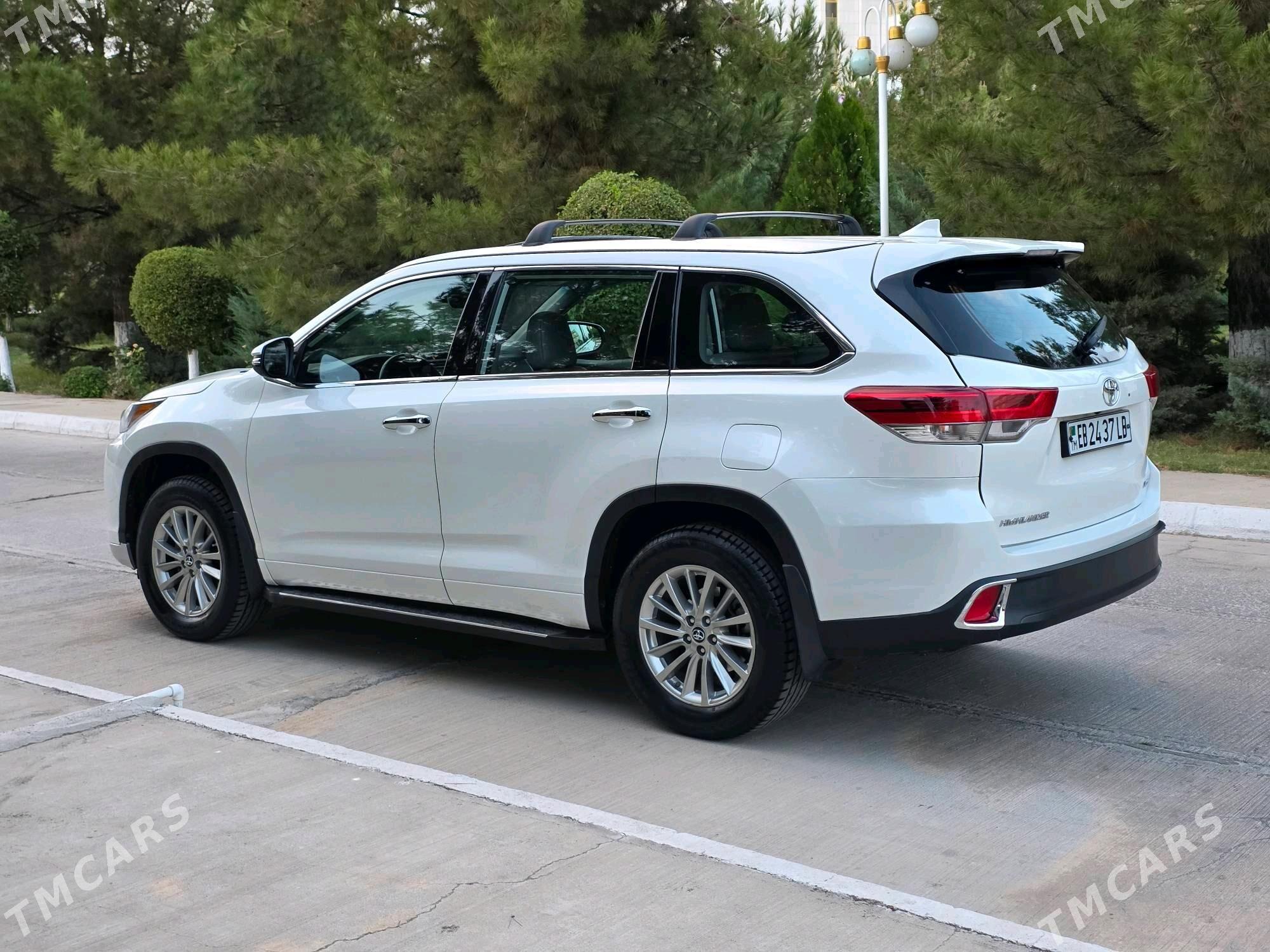 Toyota Highlander 2018 - 450 000 TMT - Чарджоу - img 5
