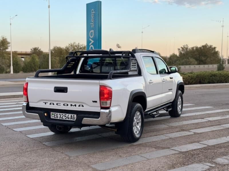 Toyota Tacoma 2021 - 315 000 TMT - Aşgabat - img 5