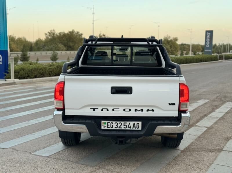 Toyota Tacoma 2021 - 315 000 TMT - Aşgabat - img 4