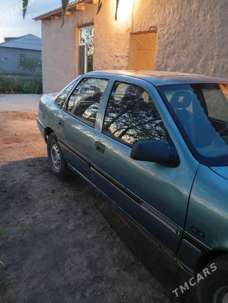 Opel Vectra 1990 - 25 000 TMT - Губадаг - img 2
