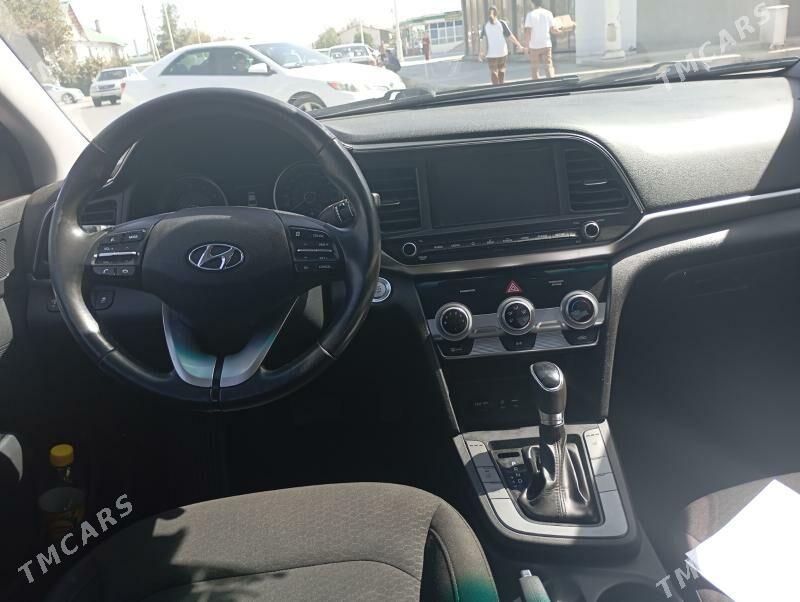 Hyundai Elantra 2020 - 220 000 TMT - Çärjew - img 6