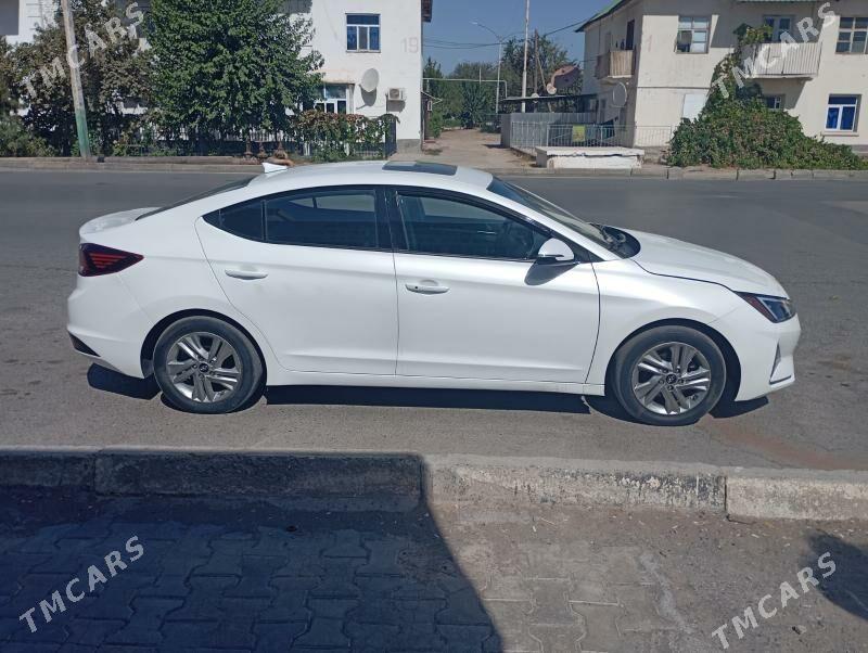 Hyundai Elantra 2020 - 220 000 TMT - Çärjew - img 4