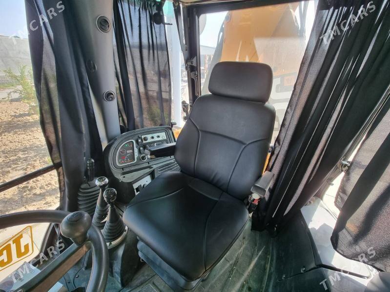 JCB 4CX ECO 2010 - 990 000 TMT - Garadamak - img 3