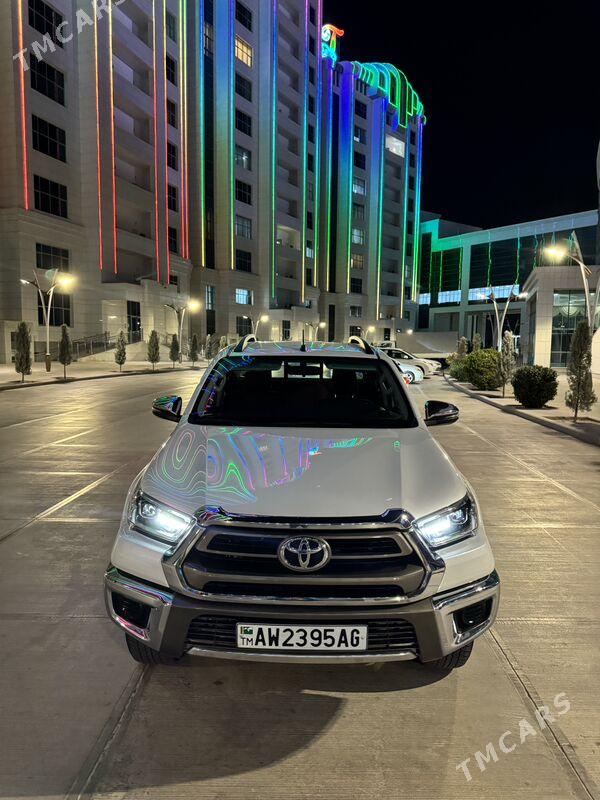 Toyota Hilux 2024 - 605 000 TMT - Aşgabat - img 2
