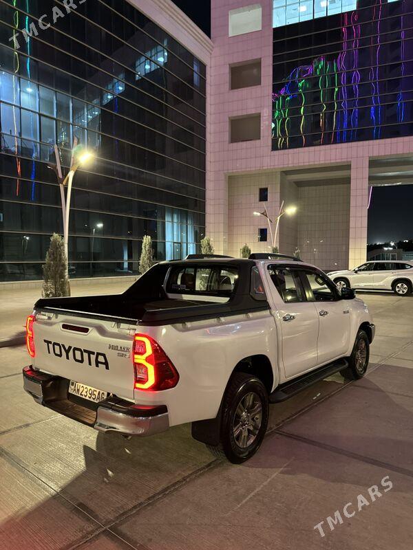 Toyota Hilux 2024 - 605 000 TMT - Aşgabat - img 5