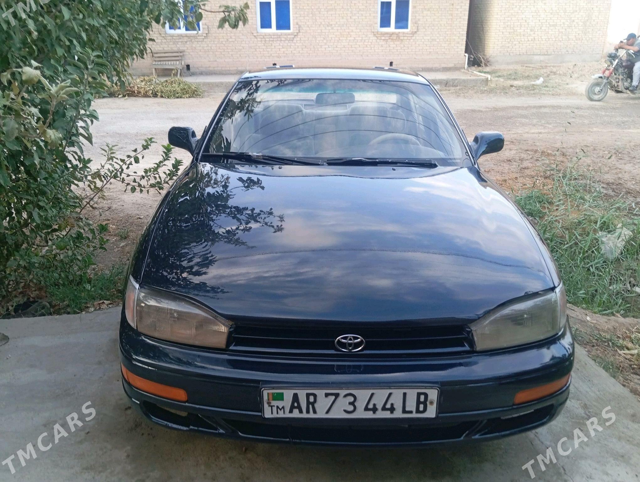 Toyota Camry 1994 - 80 000 TMT - Дянев - img 2