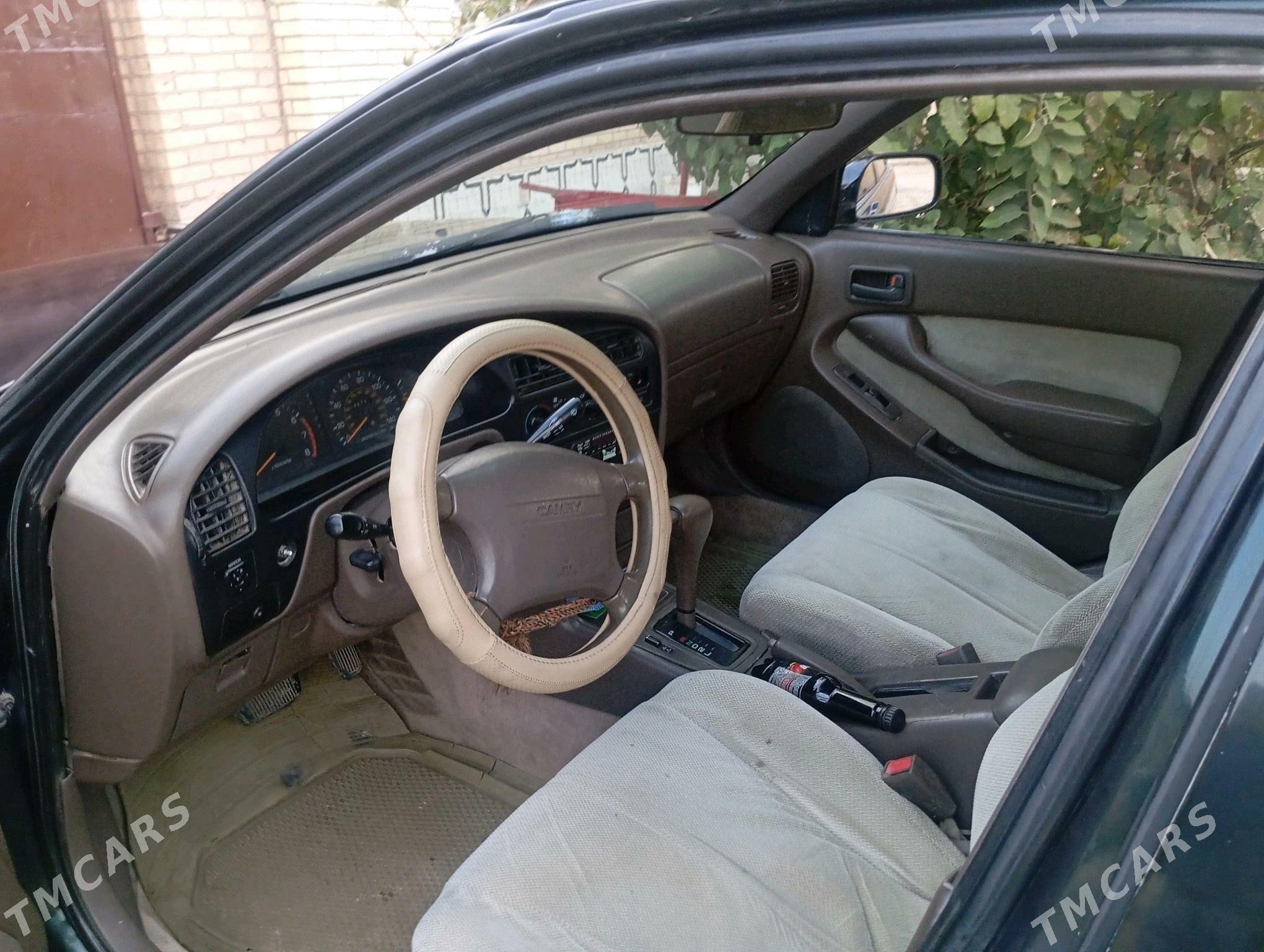 Toyota Camry 1994 - 80 000 TMT - Дянев - img 6