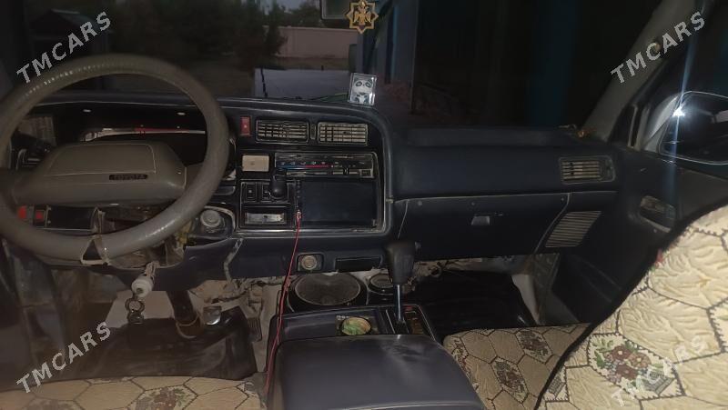 Toyota Hiace 1992 - 40 000 TMT - Туркменгала - img 4