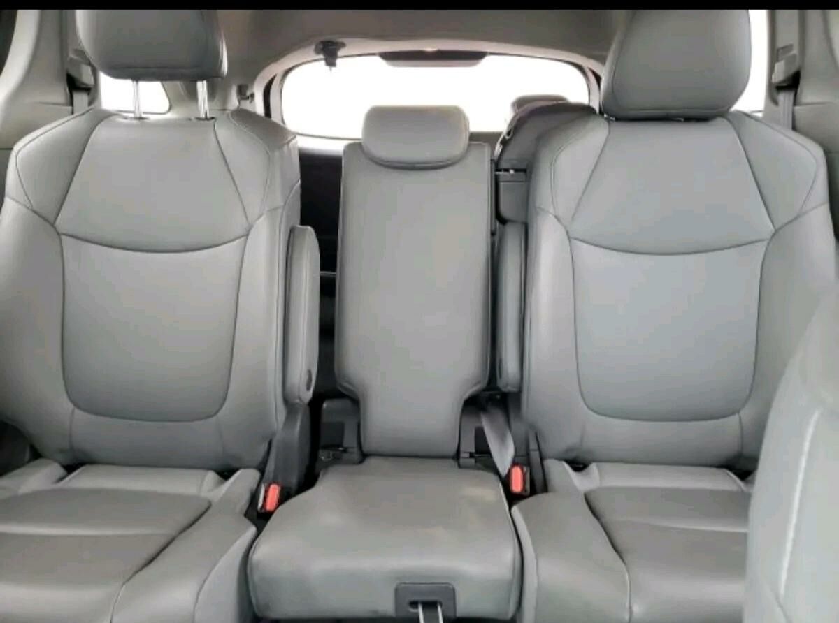 Toyota Sienna 2021 - 525 000 TMT - "Altyn Asyr" Gündogar bazary (Jygyllyk) - img 1