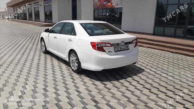 Toyota Camry 2011 - 230 000 TMT - Мары - img 3
