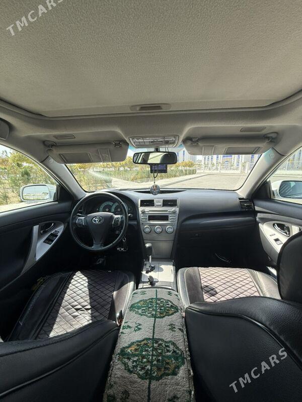 Toyota Camry 2011 - 230 000 TMT - Мары - img 4