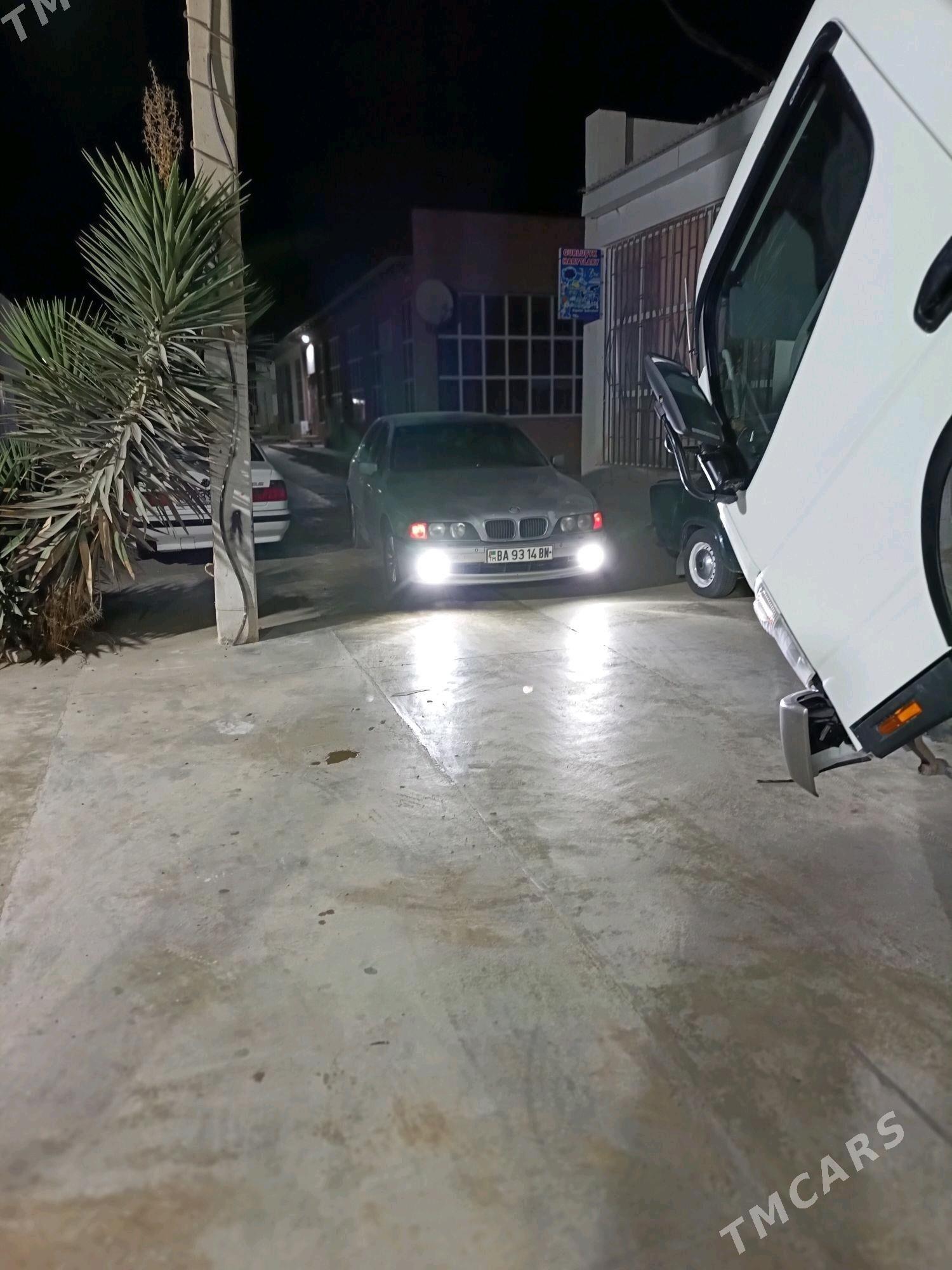 BMW E39 2000 - 110 000 TMT - Хазар - img 5