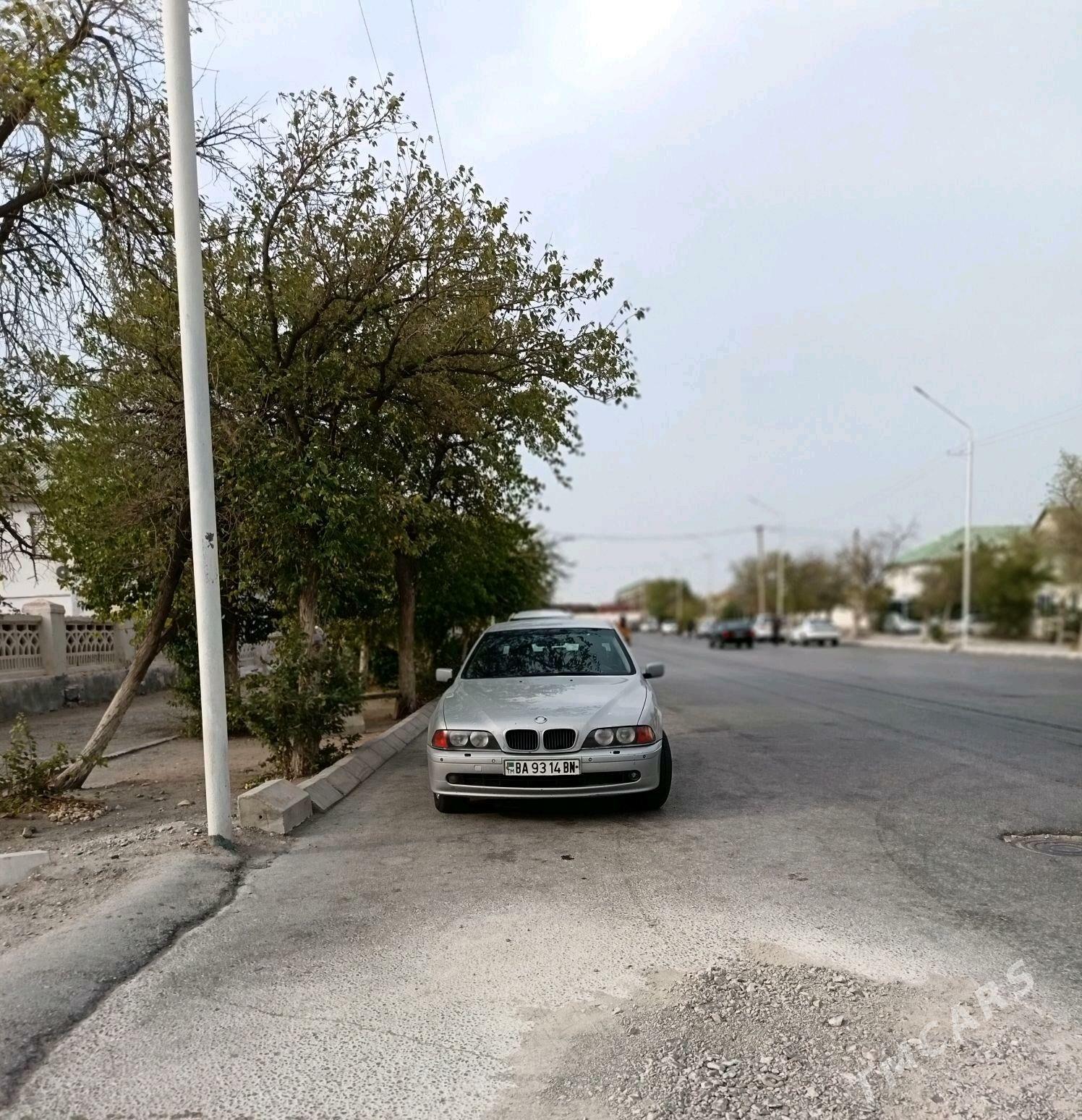 BMW E39 2000 - 110 000 TMT - Хазар - img 2