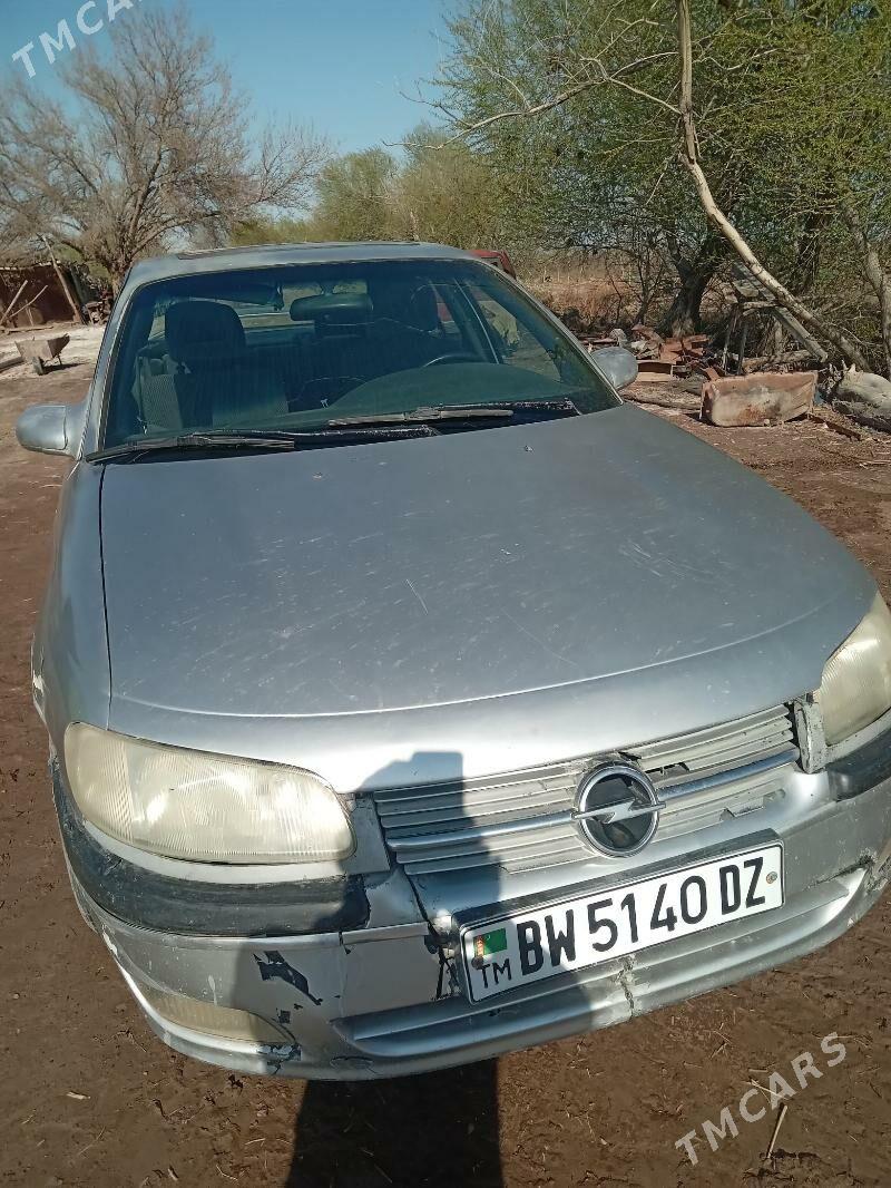 Opel Omega 1995 - 20 000 TMT - Болдумсаз - img 3