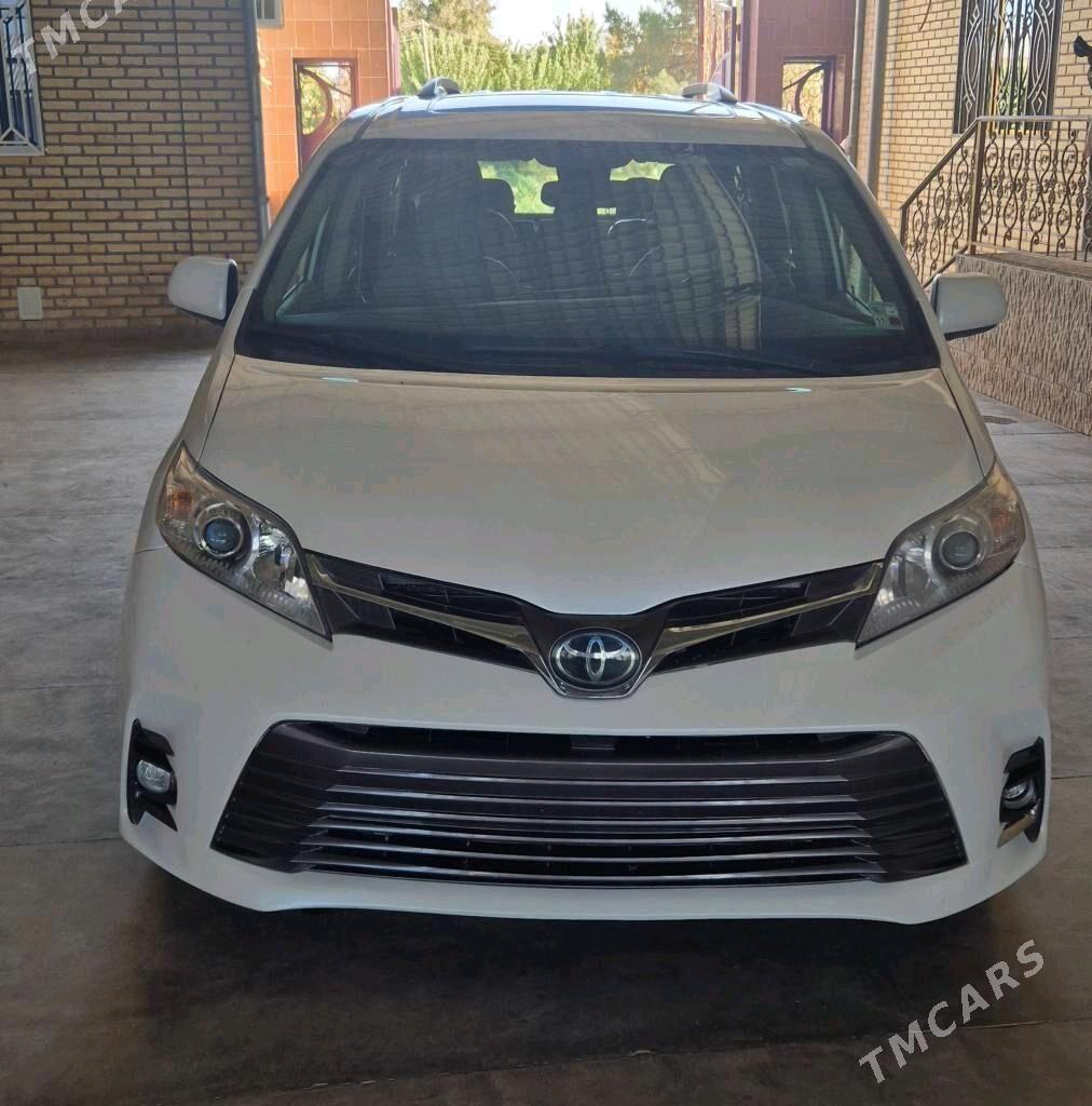 Toyota Sienna 2020 - 518 000 TMT - Мары - img 7