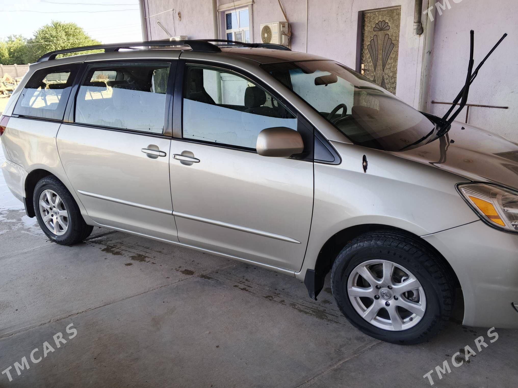 Toyota Sienna 2005 - 235 000 TMT - Ёлётен - img 7