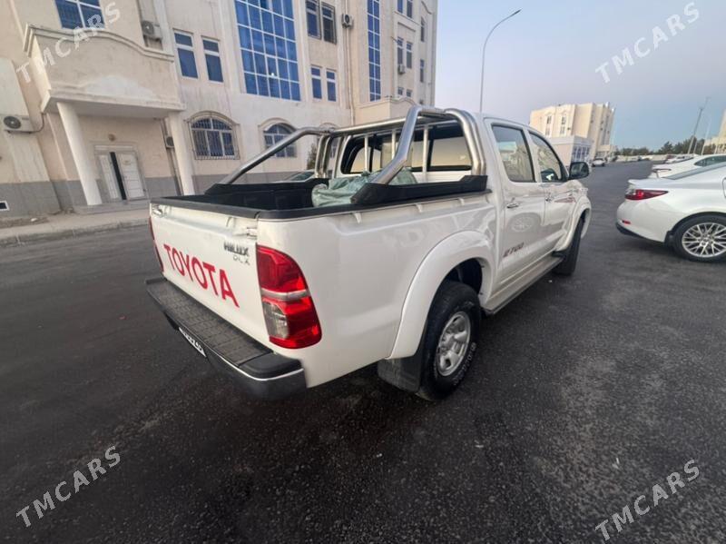 Toyota Hilux 2013 - 320 000 TMT - Halaç - img 6