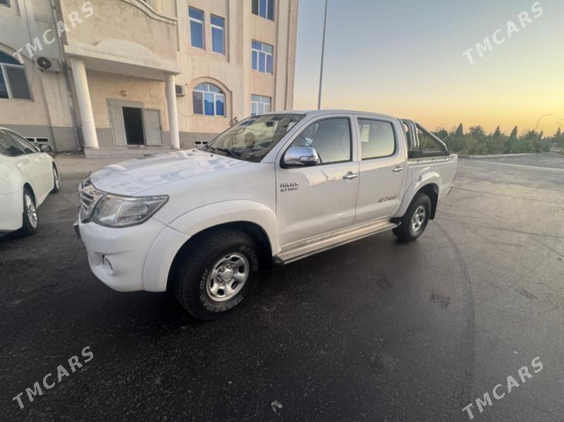 Toyota Hilux 2013 - 320 000 TMT - Halaç - img 2