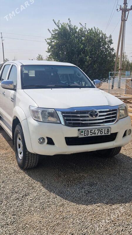 Toyota Hilux 2013 - 320 000 TMT - Halaç - img 3