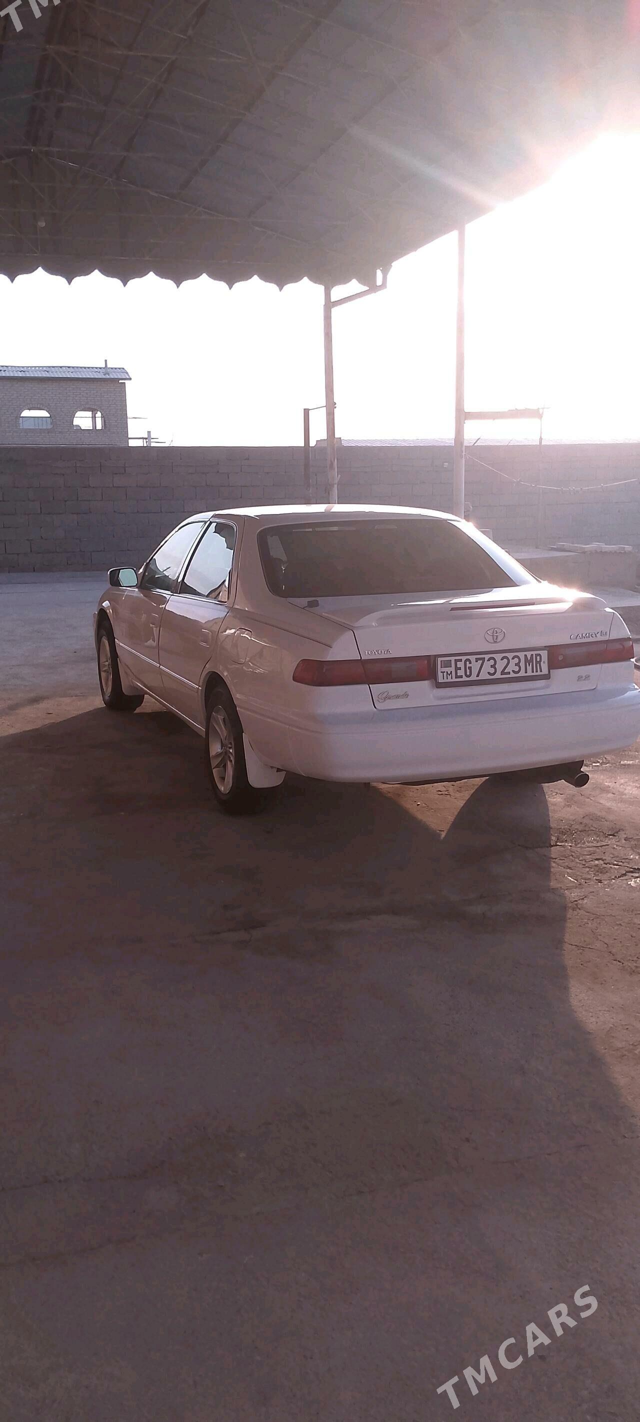 Toyota Camry 1998 - 125 000 TMT - Мары - img 3