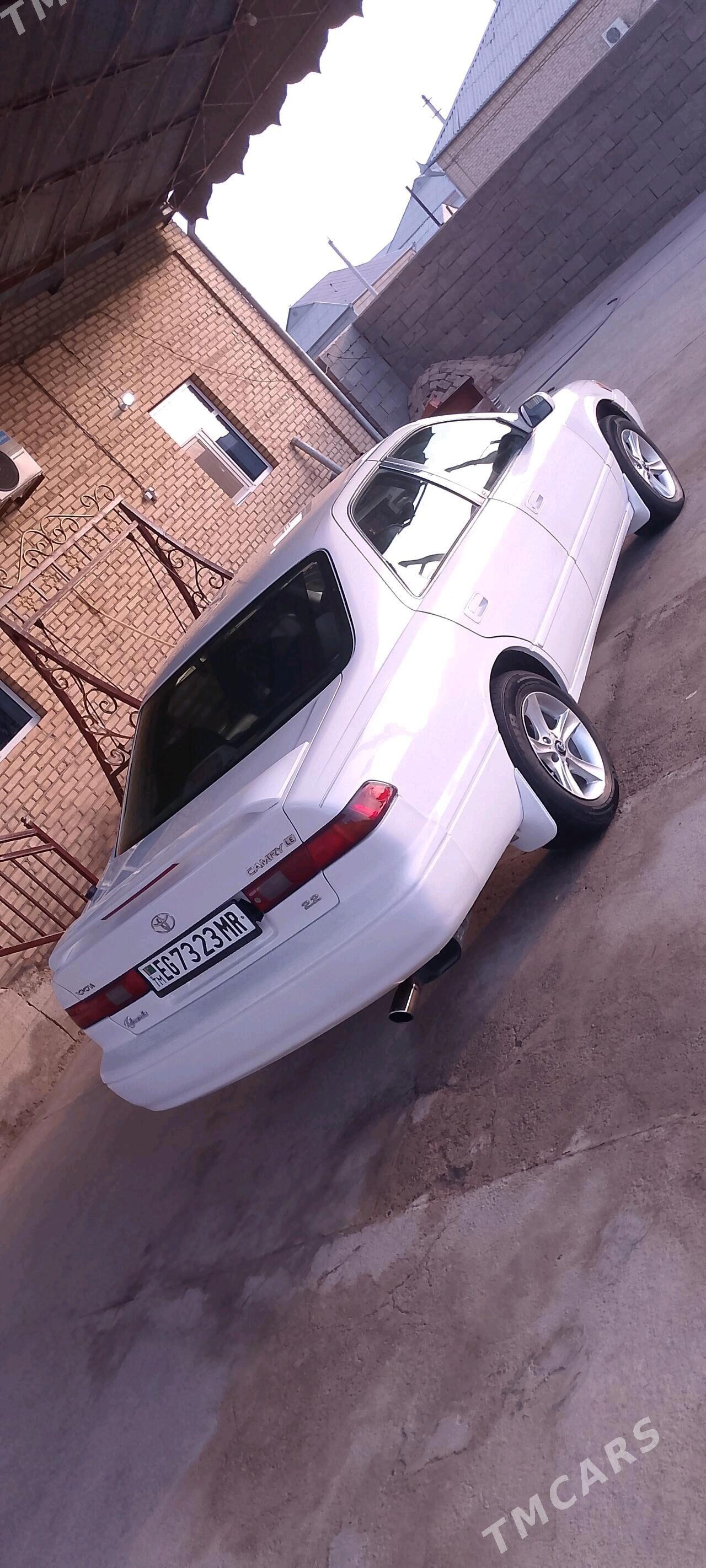 Toyota Camry 1998 - 125 000 TMT - Мары - img 8