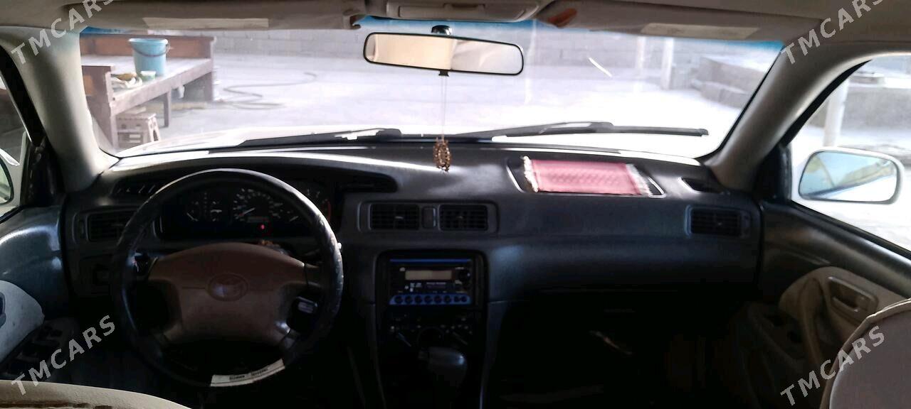 Toyota Camry 1998 - 125 000 TMT - Мары - img 7
