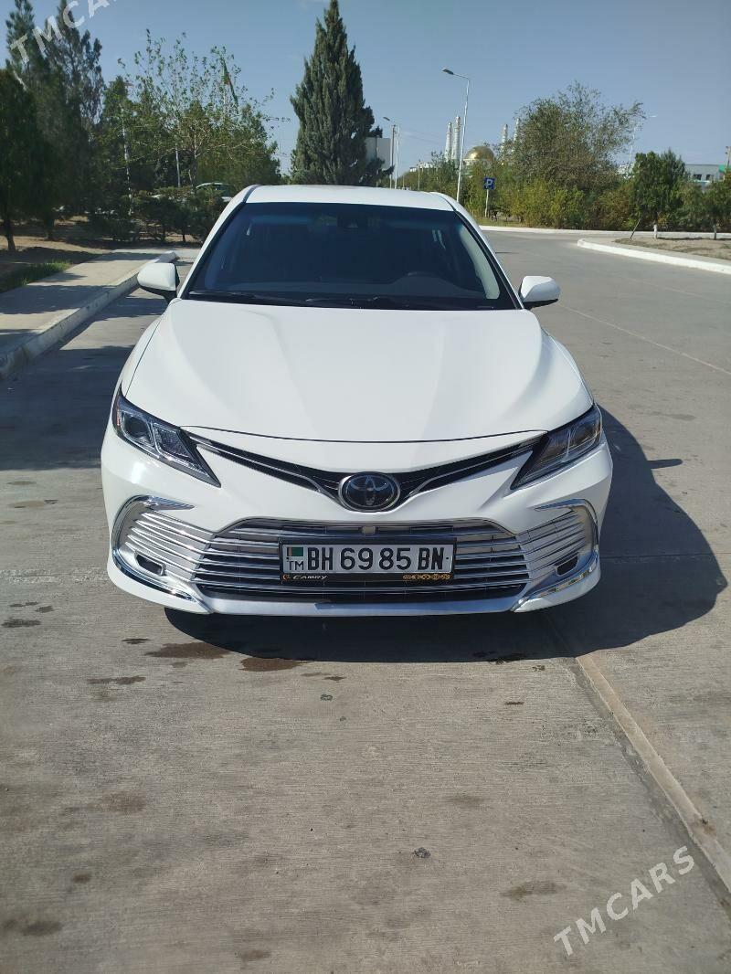 Toyota Camry 2021 - 325 000 TMT - Balkanabat - img 3
