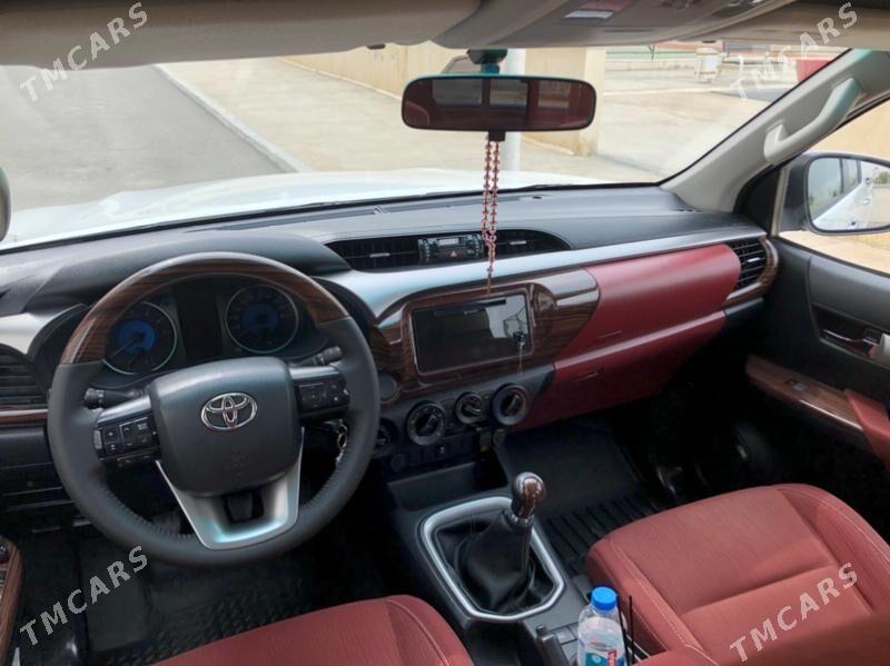 Toyota Hilux 2020 - 490 000 TMT - Aşgabat - img 2