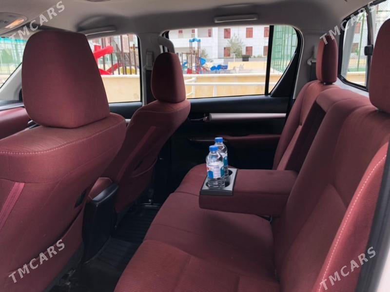 Toyota Hilux 2020 - 490 000 TMT - Aşgabat - img 7