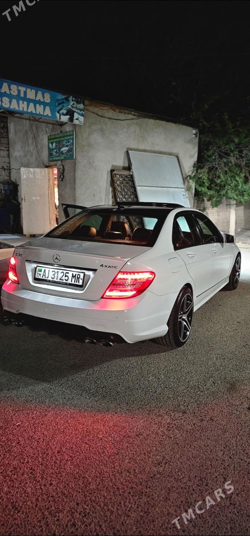 Mercedes-Benz C300 2013 - 190 000 TMT - Мары - img 2