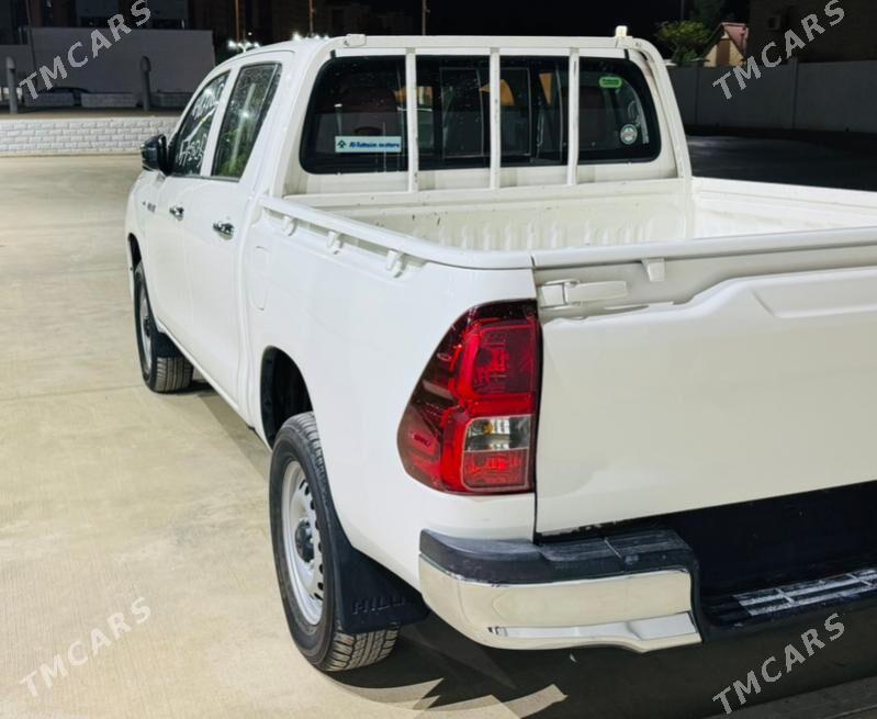 Toyota Hilux 2022 - 480 000 TMT - Aşgabat - img 4