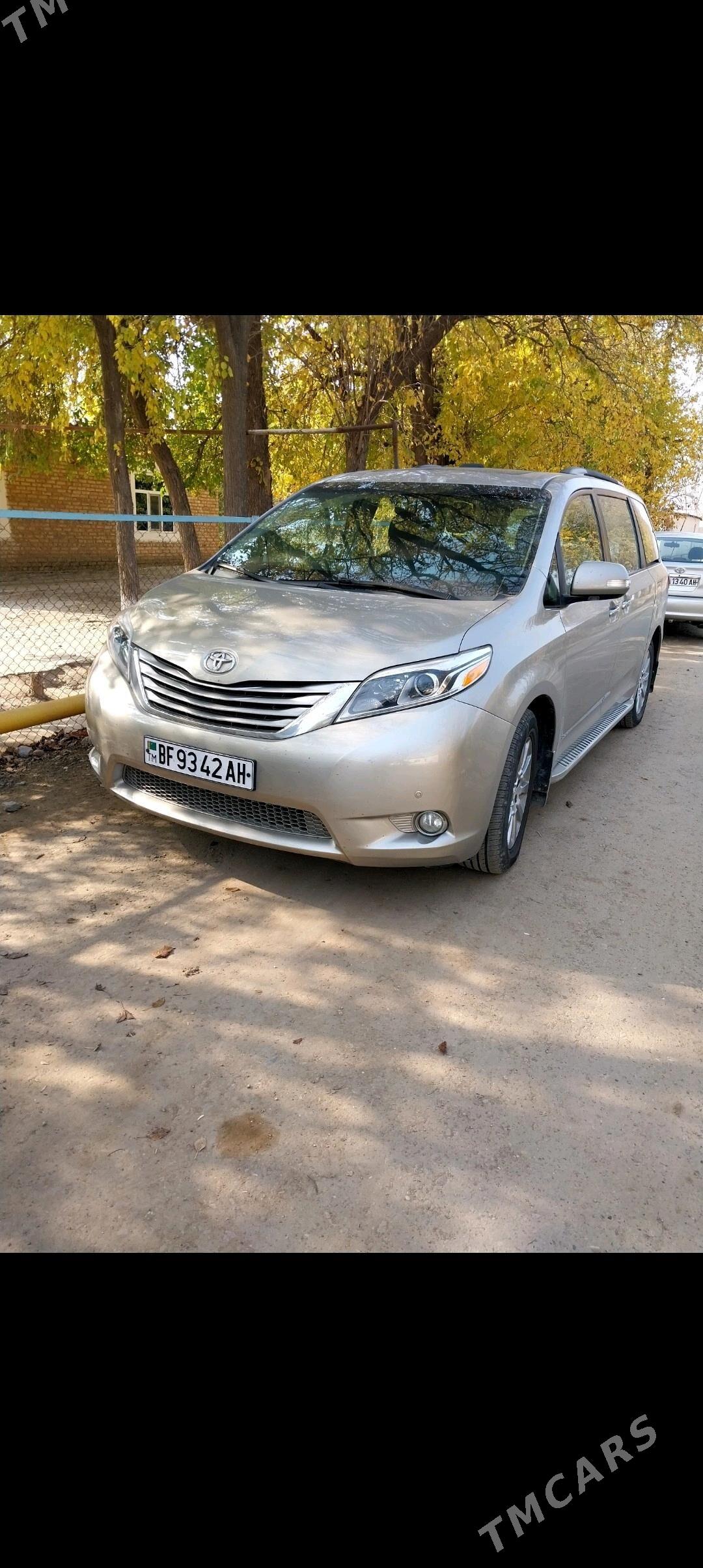 Toyota Sienna 2016 - 500 000 TMT - Bekrewe - img 3