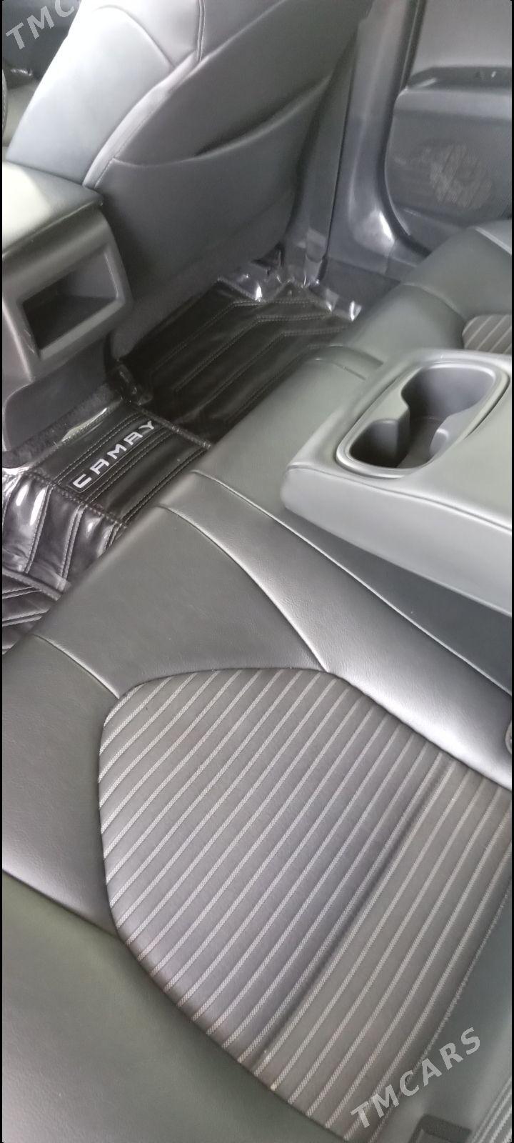 Toyota Camry 2018 - 355 000 TMT - Ашхабад - img 9