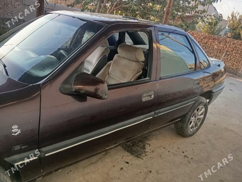 Opel Vectra 1992 - 30 000 TMT - Дашогуз - img 8