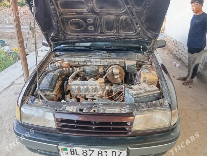 Opel Vectra 1992 - 30 000 TMT - Дашогуз - img 5
