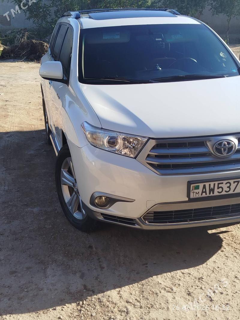 Toyota Highlander 2011 - 360 000 TMT - Кёнеургенч - img 3