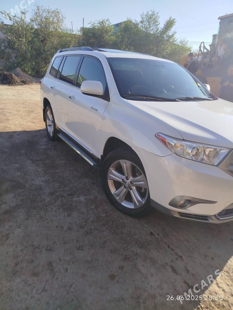 Toyota Highlander 2011 - 360 000 TMT - Кёнеургенч - img 10